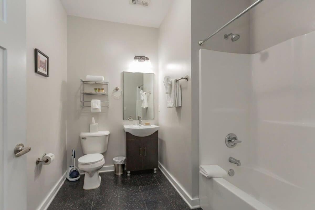Cozysuites Musicrow Astonishing Studio With Free Parking 38 Нашвил Екстериор снимка